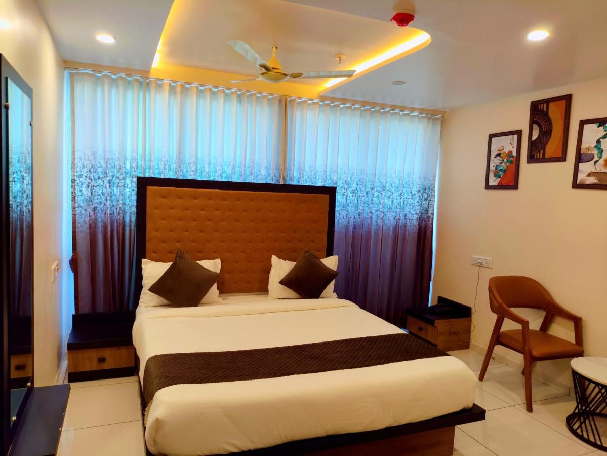 B&B Bhavnagar - Hotel Rudra - Bed and Breakfast Bhavnagar