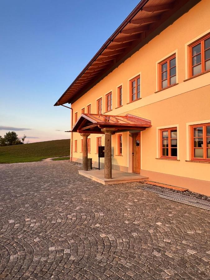 Stay Nice Apartments Dorfen Nähe München Jacuzzi Grillkota 75 Zoll TV - Ferienwohnung Dorfen
