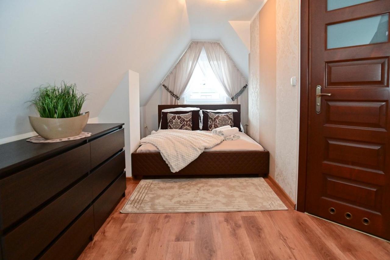 Chambre Lit King-Size avec Balcon