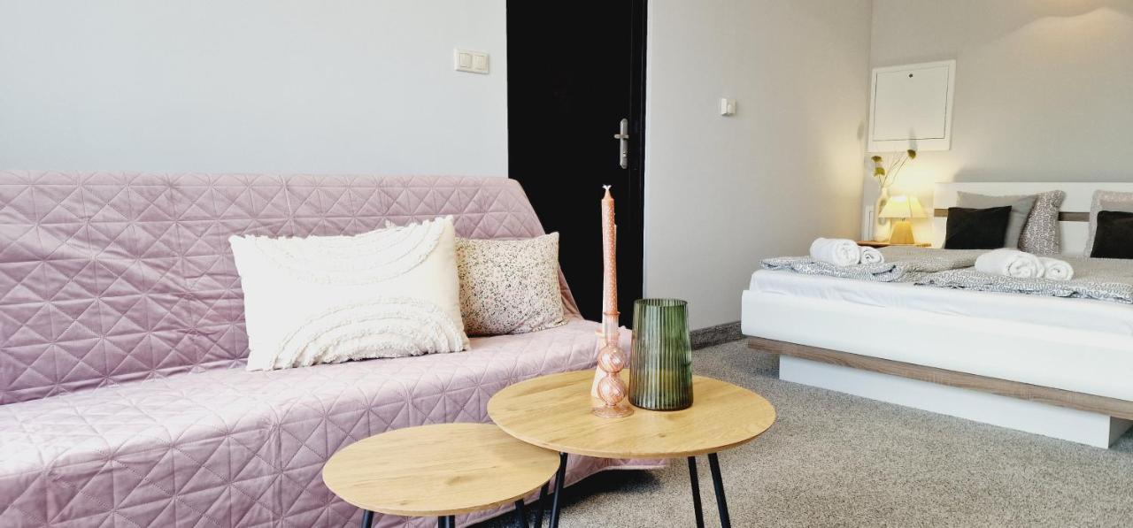 Grande Chambre Double avec Lit d'Appoint