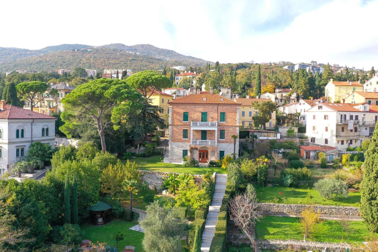 Luxury Apartment Sonja - with hot tub, near sea, free parking - Chambres d’hôtes