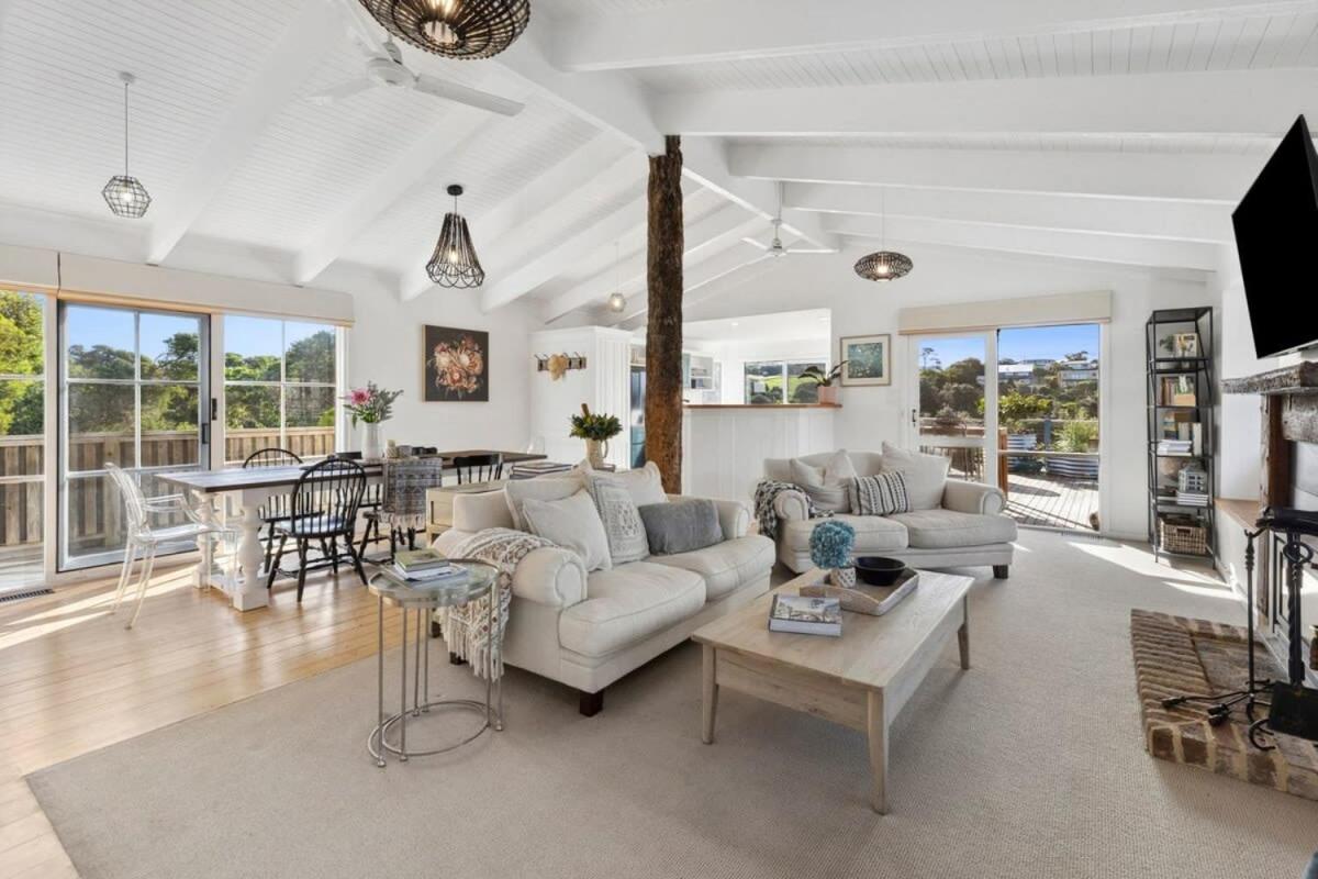 Oceanside haven opposite the surf beach - Ferienwohnung