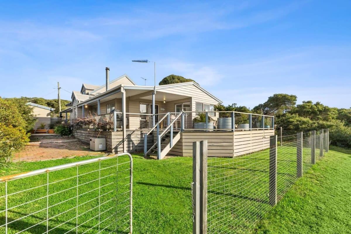 Oceanside haven opposite the surf beach - B&B Ocean Grove