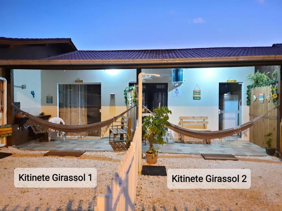Kitinete Girassol 1 - Penha SC - Beto Carrero - B&B