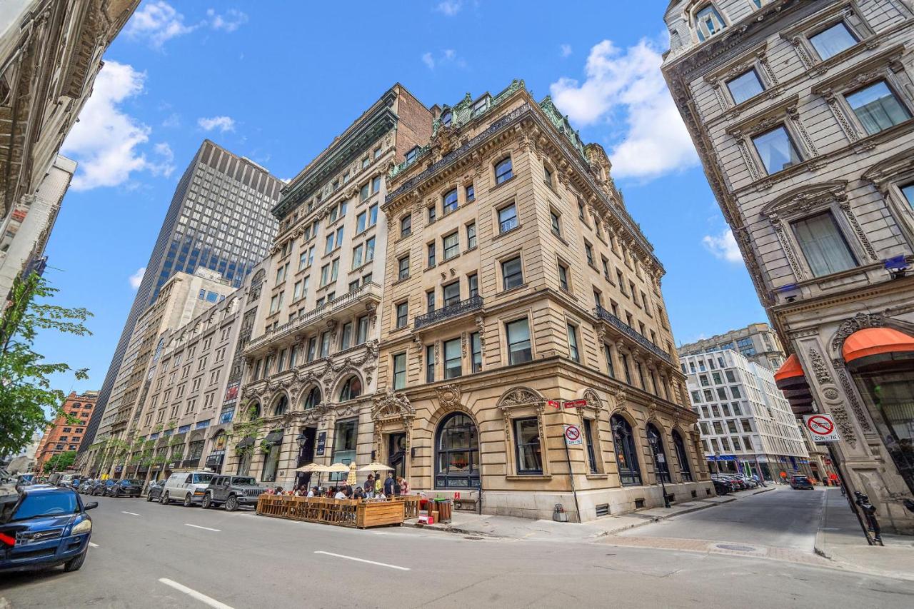 Old Montreal's Luxe Charm - B&B