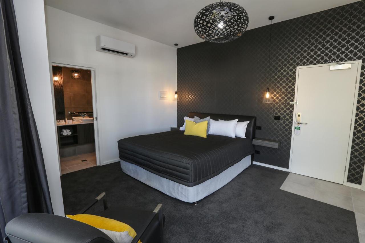 Balcony Studio Suite