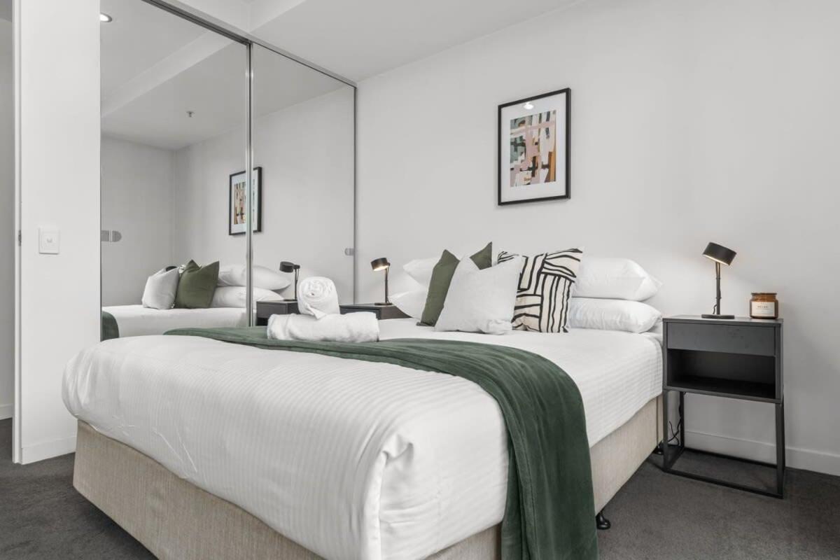Richmond Premium Escape - Walk to the MCG - Bed and Breakfast Melbourne