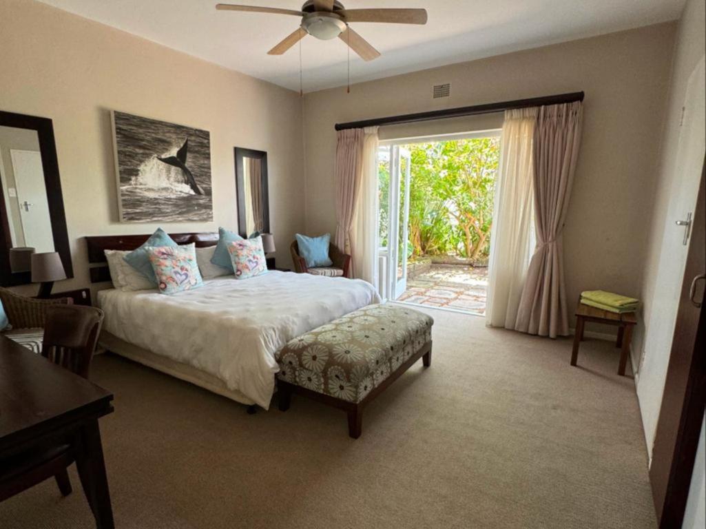 Classic Queen Room