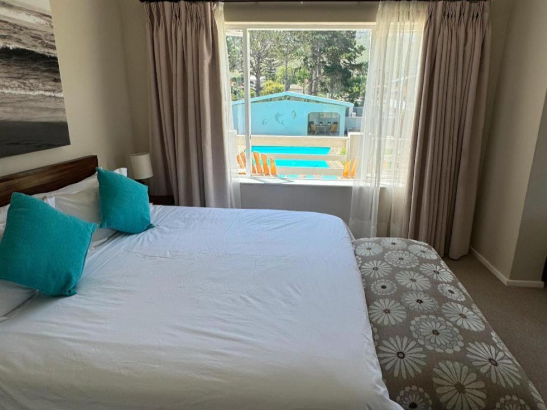 Luxury Queen Room