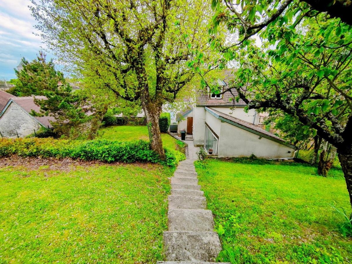 La Petite Fontaine- Séjour à Migé - Bed and Breakfast