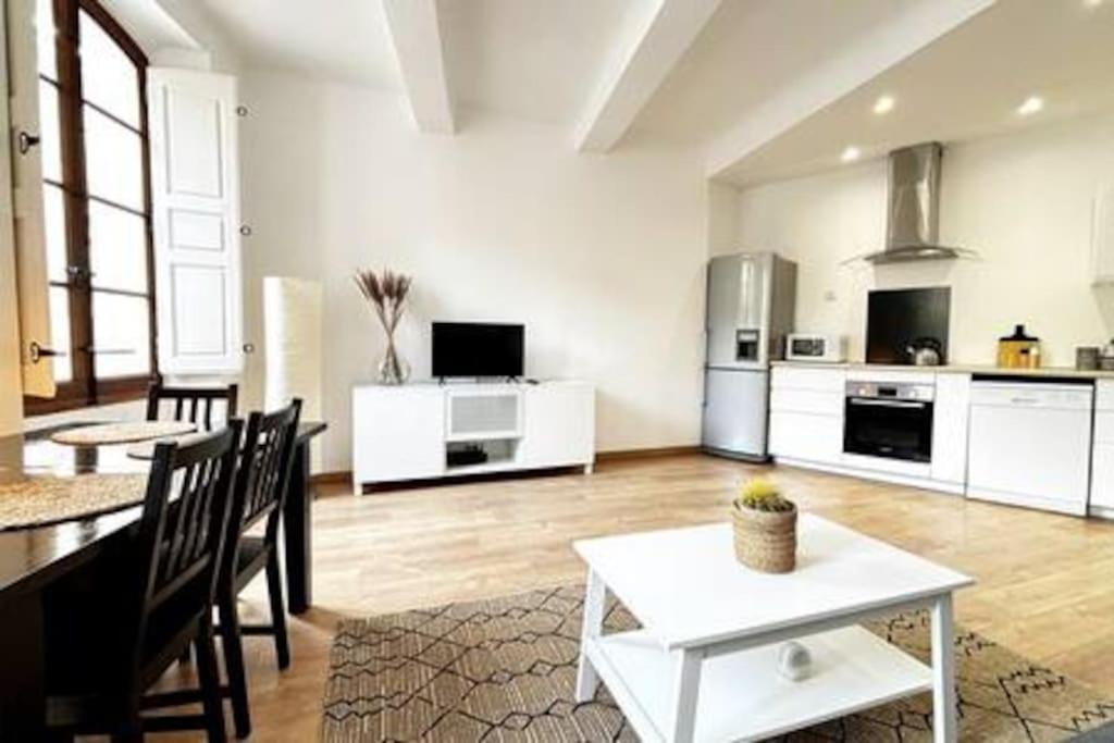 Douce Provence - Cœur de village - Bed and Breakfast