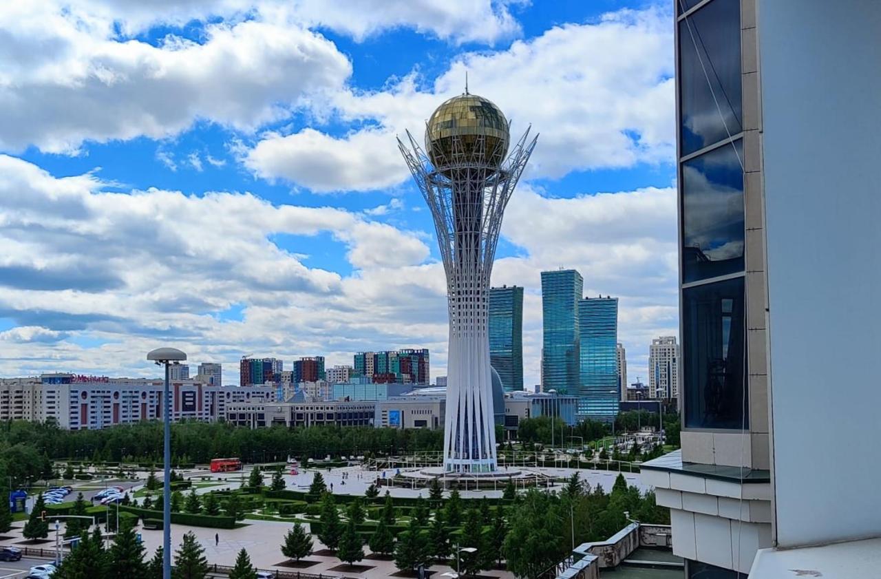 B&B Astana - 9 спальных мест в центре 3х комн кв с 4мя кроватями и 2мя санузлами с шикарным видом на Байтерек - Bed and Breakfast Astana