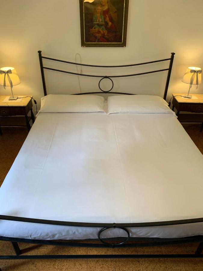 Doppelzimmer mit Gartenblick und eigenem Bad