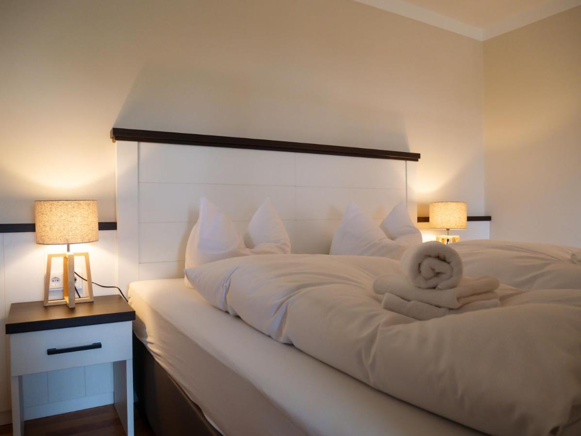 One-Bedroom Apartment with Balcony