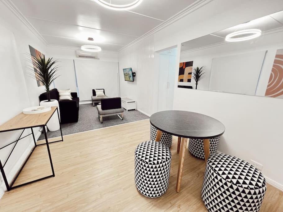 Gladstone Gem 8 - Suva CBD 2 Bedroom Apartment - Bed and Breakfast Suva