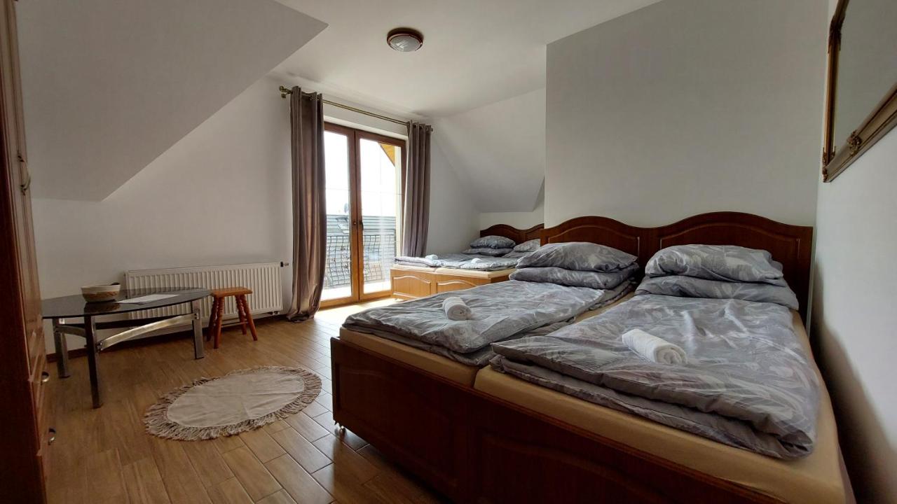 Vierbettzimmer mit Bergblick