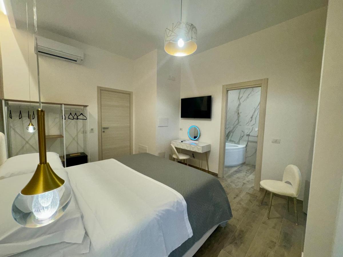 King Room with Spa Bath