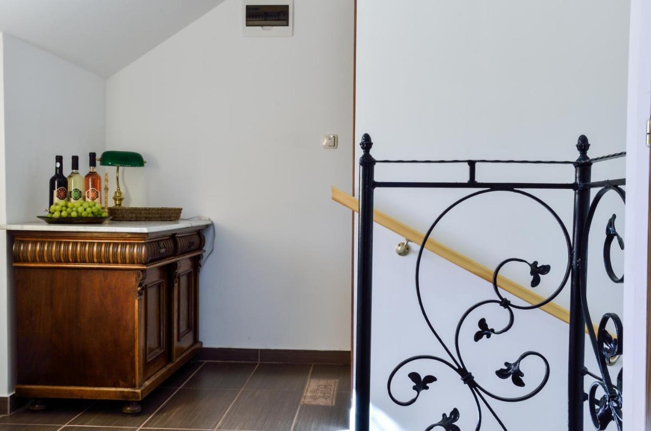 Harmónia Apartmanház - B&B