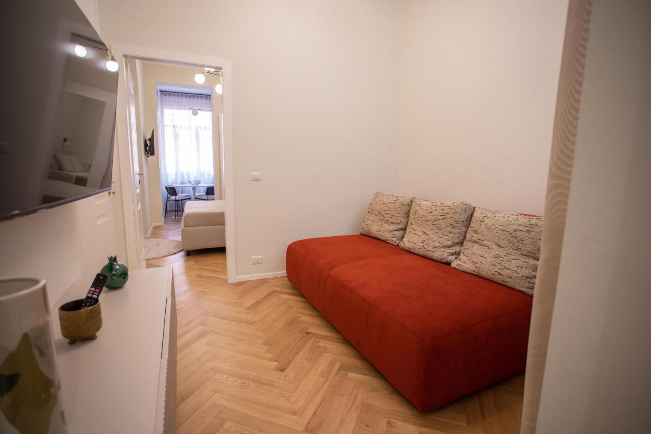 Light Apartment - Cattaro 65 - B&B Bari