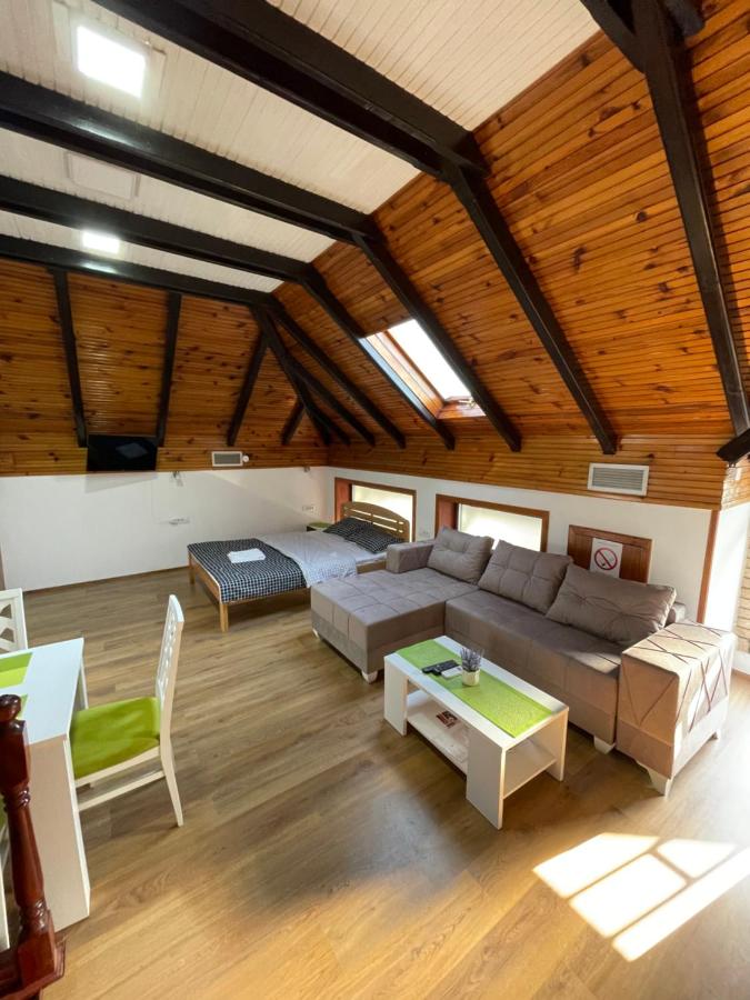 Achillius apartmani Arilje - B&B