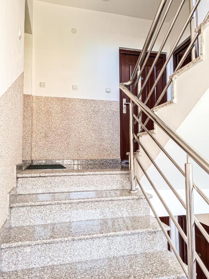 Apartmani Jelton - Bed and Breakfast Tivat