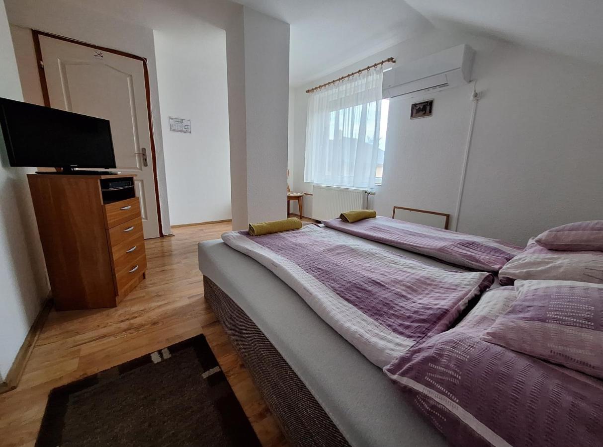 Camera Matrimoniale con Bagno Privato