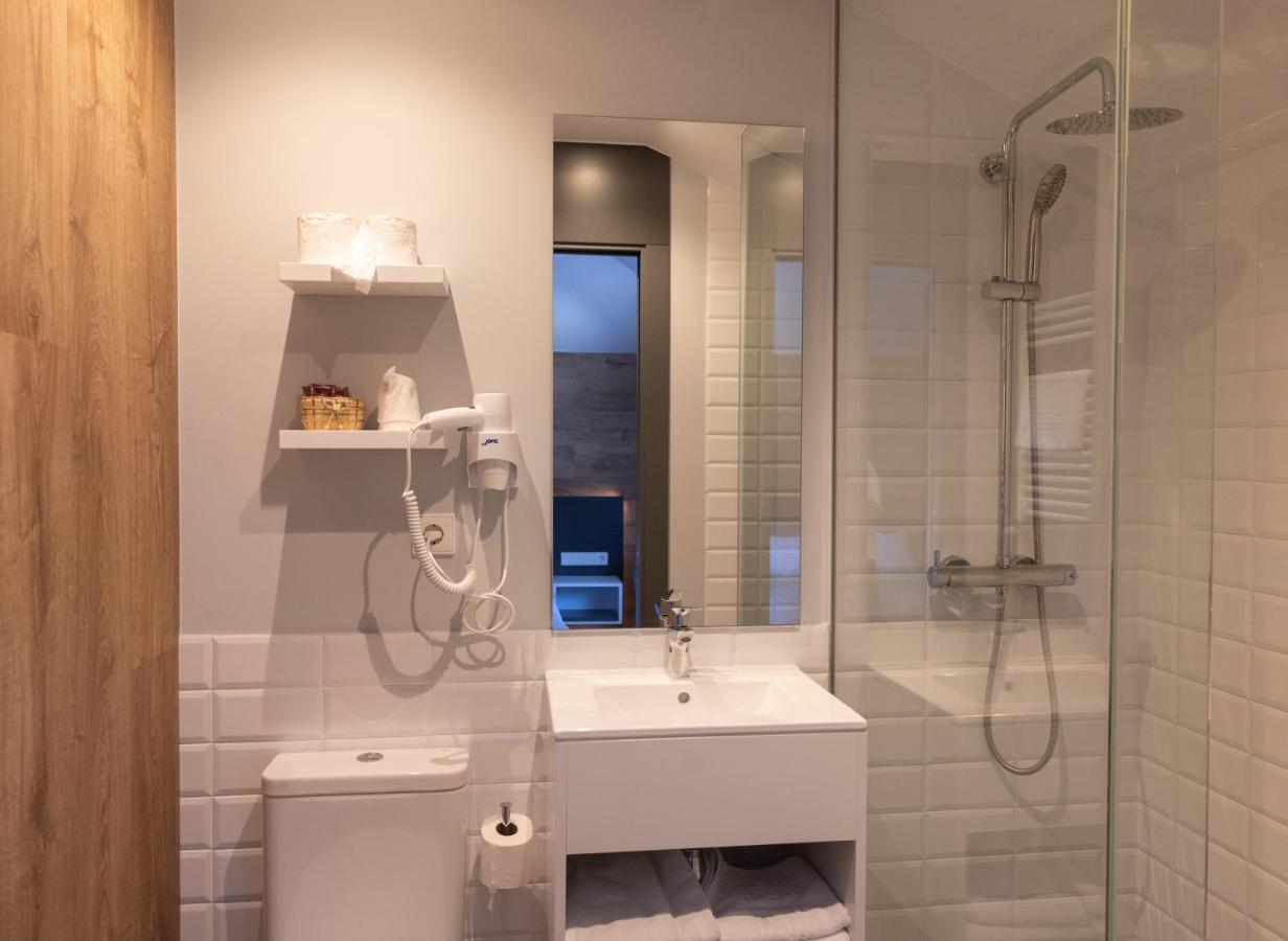 Single Room with Private Bathroom
