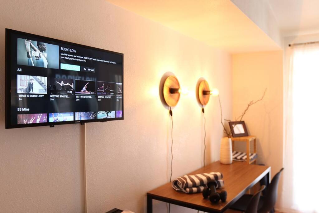 Stylish Mid-Century Oasis with Pool - B&B Tucson