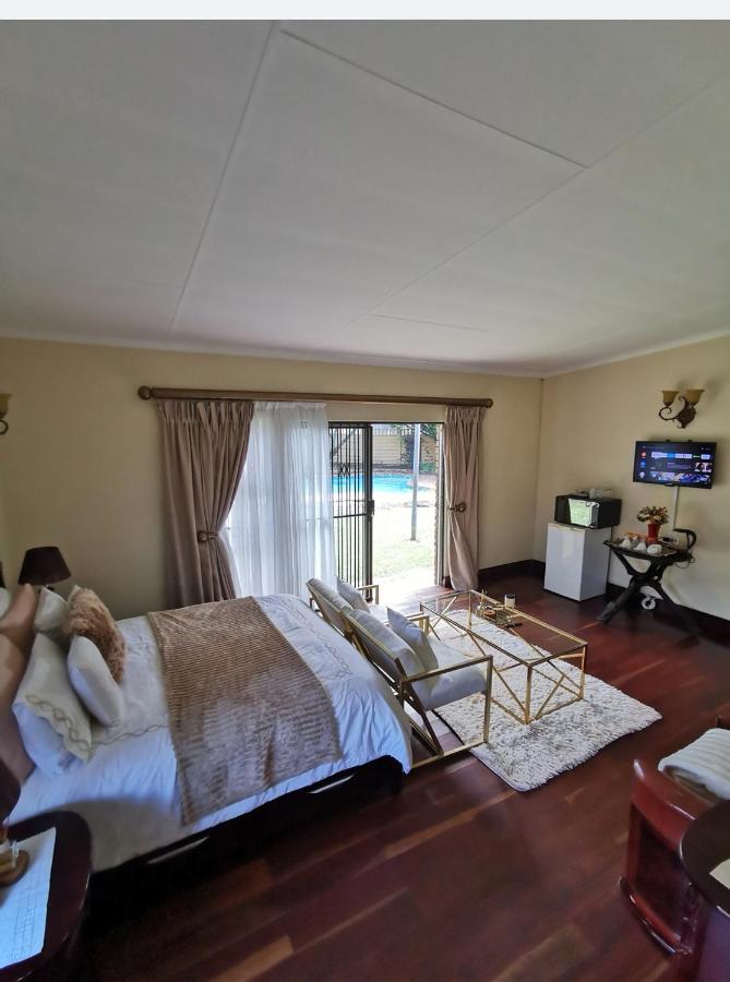 B&B Johannesburg - Exclusive Private Room in Joburg No loadshedding - Bed and Breakfast Johannesburg