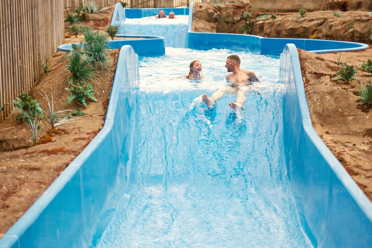 BUTLINS SKEGNESS 8 Berth CARAVAN WITH FREE Wifi AND BEDDING - B&B Skegness