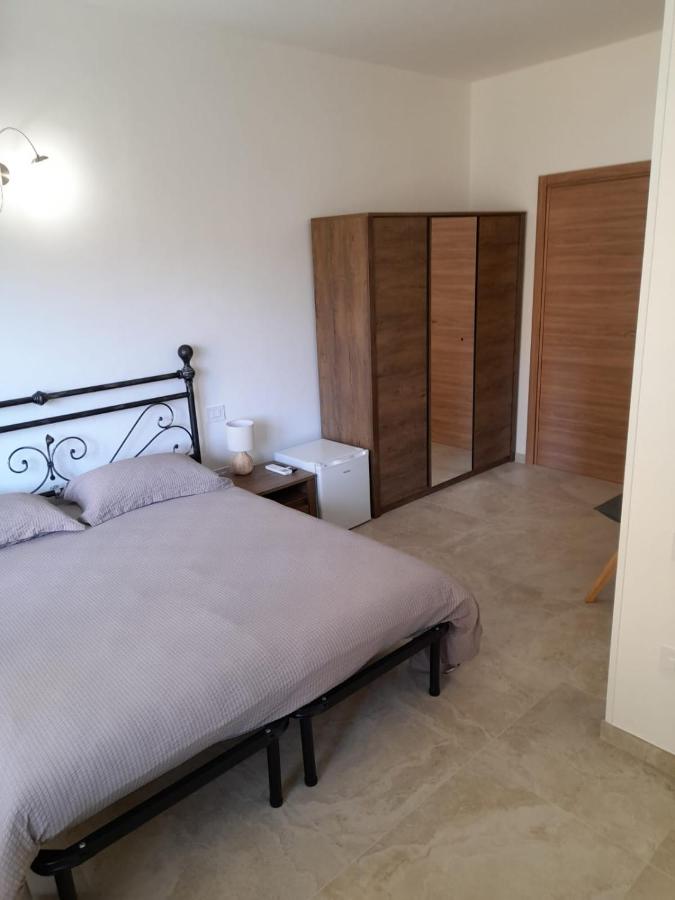 Tweepersoonskamer met een Eigen Externe Badkamer