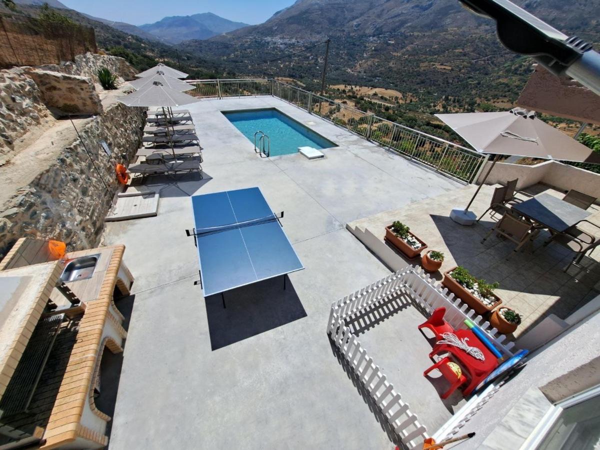 Villa Tzekos - Bed and Breakfast