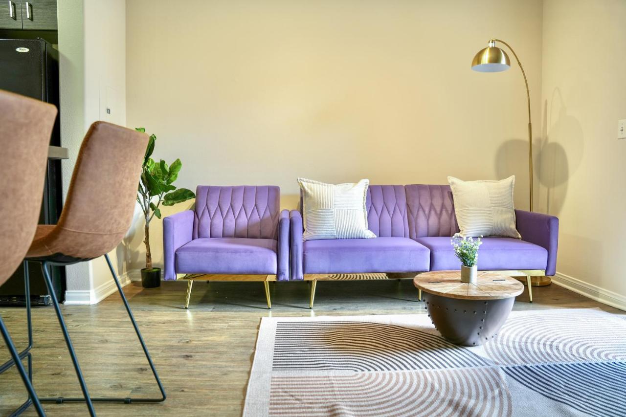 Los Angeles Modern Studio - B&B