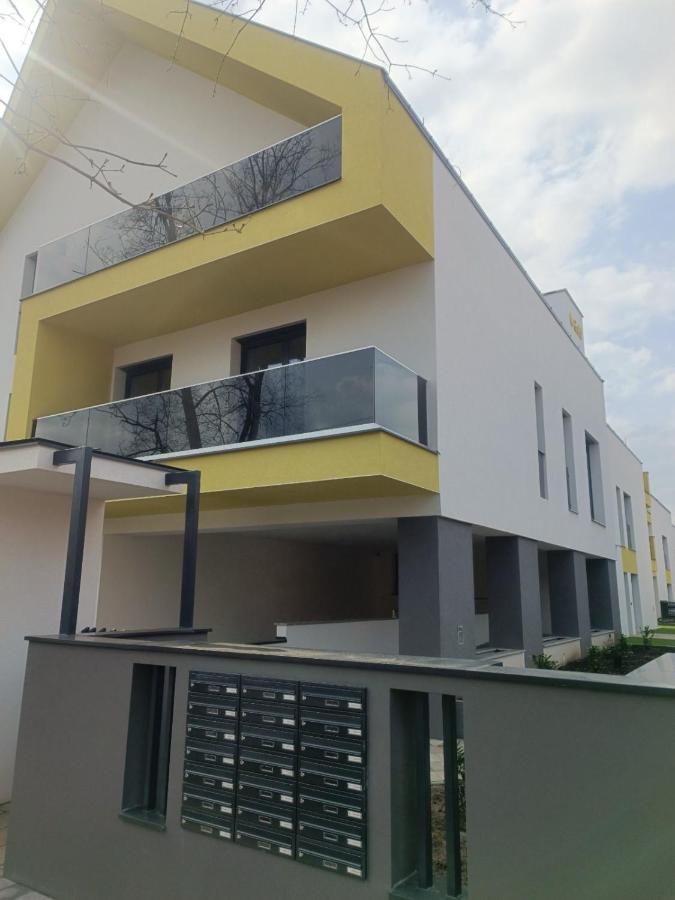 Gold Rezidence Apartman - B&B