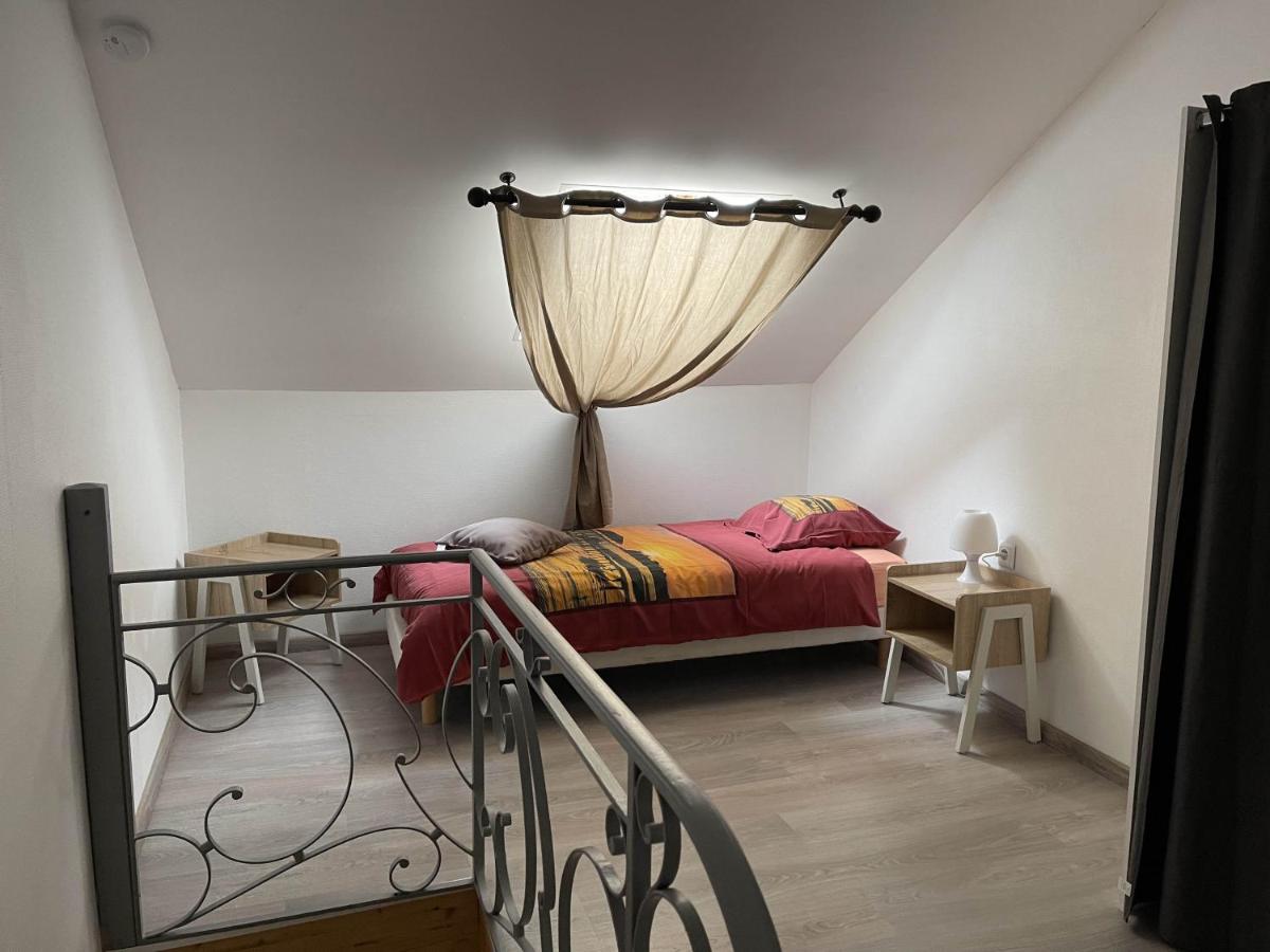 Les Gîtes de Monthermé La Maison authentique du centre historique - Ferienwohnung