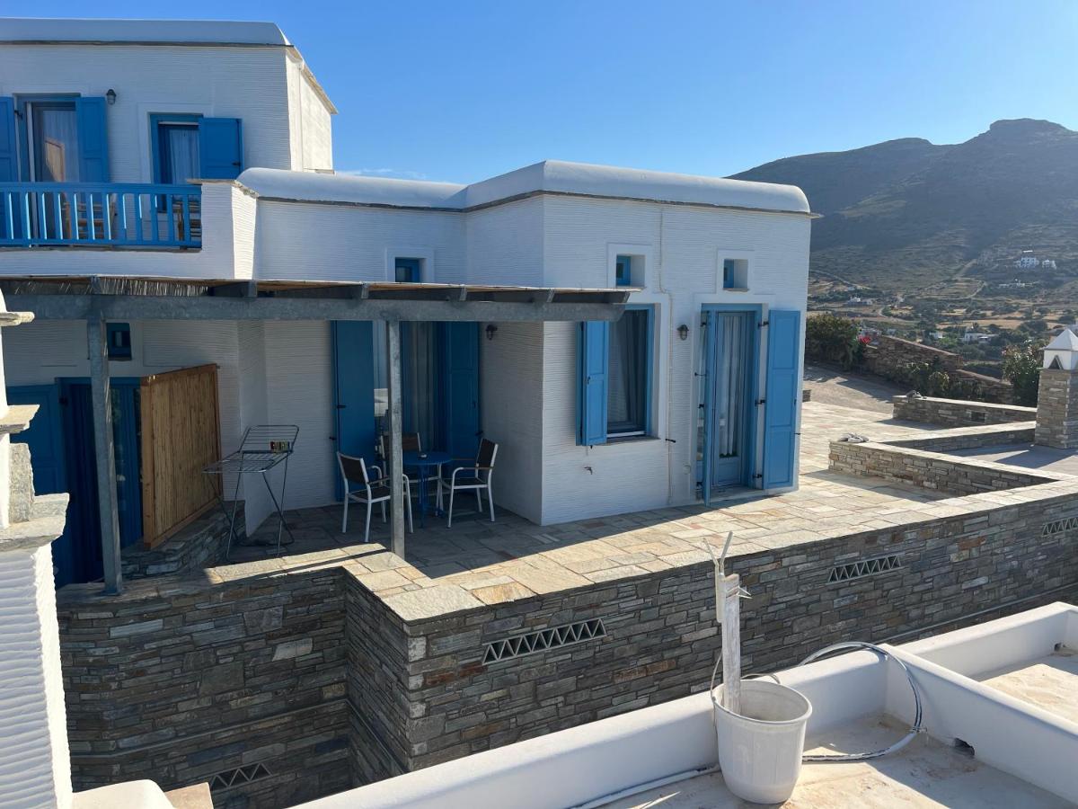 Habitación Doble con balcón (2 adultos + 1 niño)