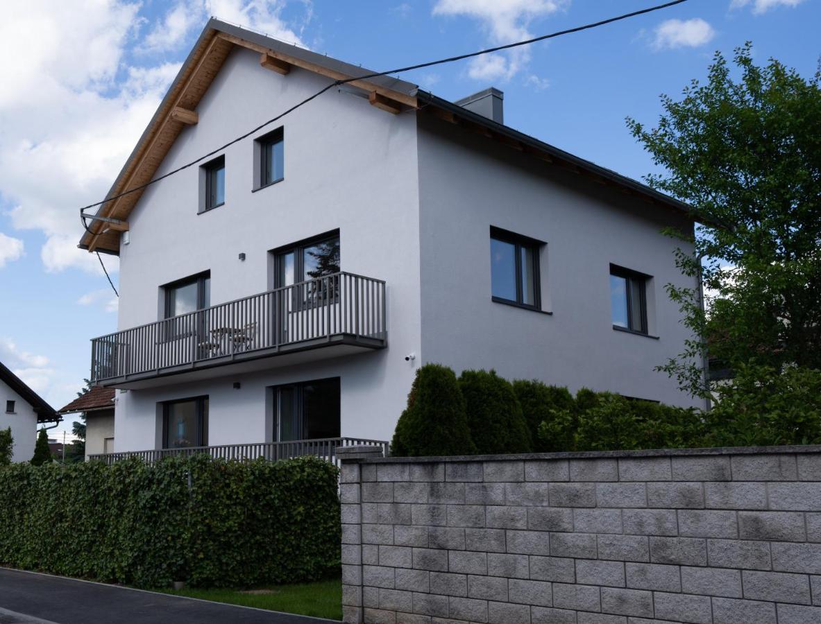 Residence Black&White - Ferienwohnung