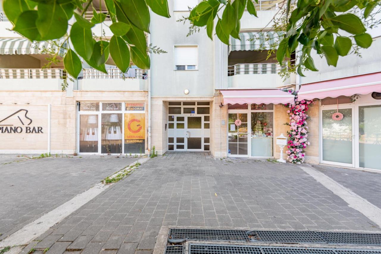 Apartment Matea with terrace - Ferienwohnung Zadar