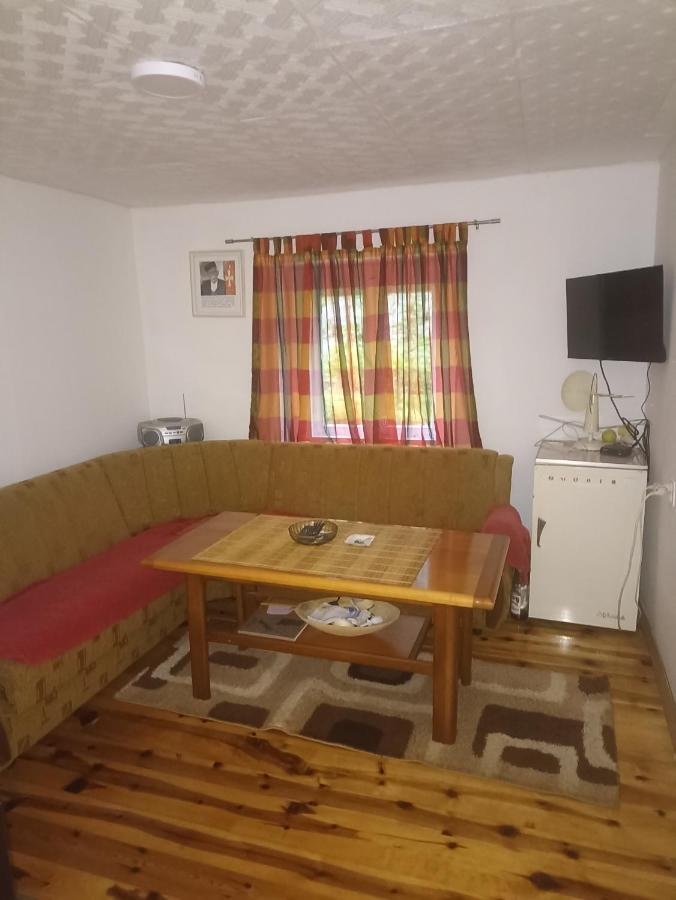 Kamena kuća- Stone House Scepanovic Bijela - B&B