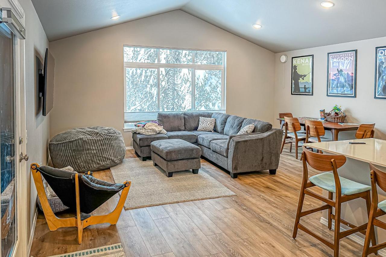 Girdwood Vibes, Unit B - Ferienwohnung Girdwood