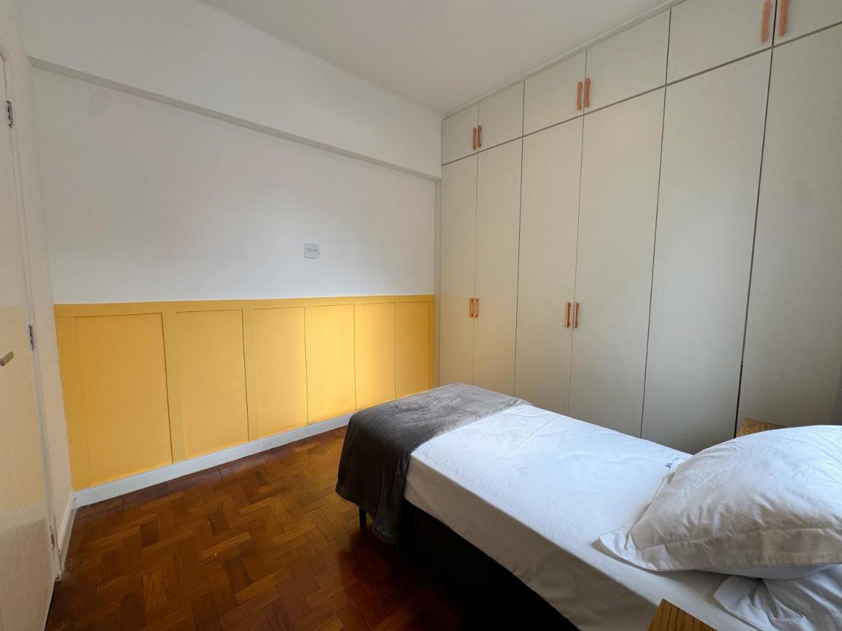 APT Copacabana 3 quartos à 2min da praia andando - B&B