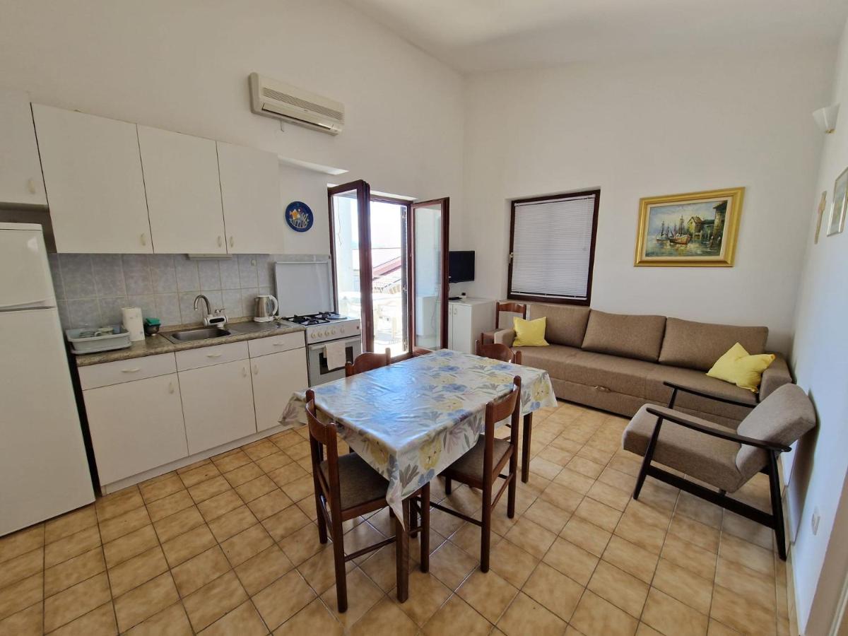 Apartment Dora - B&B Baška