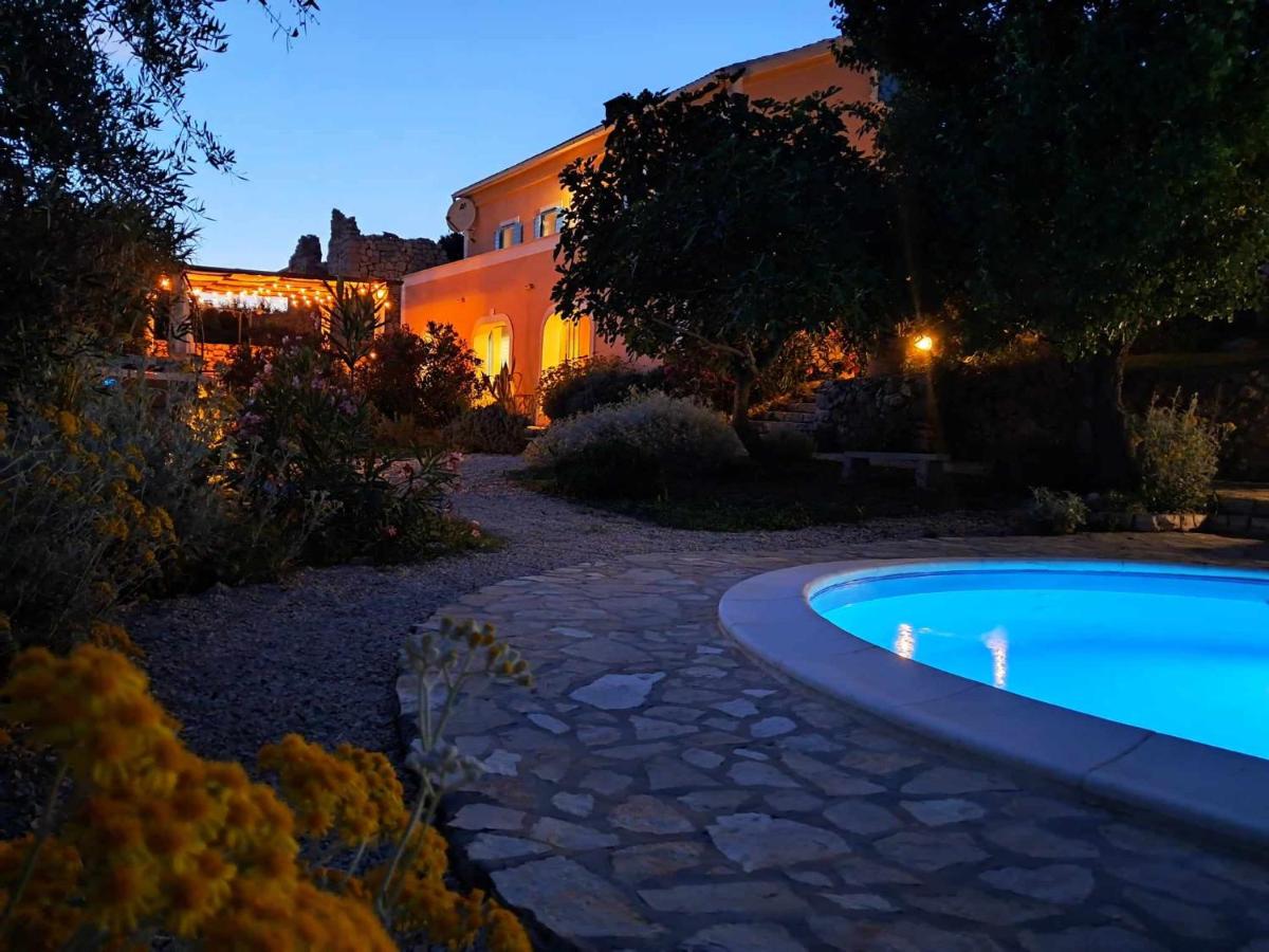 Villa Cesarica Novalja - B&B