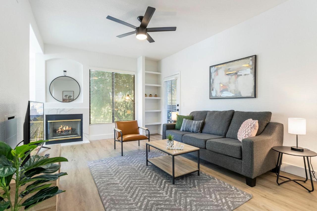 2BR CozySuites at Kierland Commons with pool #11 - B&B