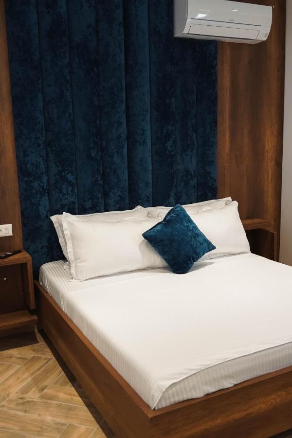 Deluxe Triple Room with Sea View