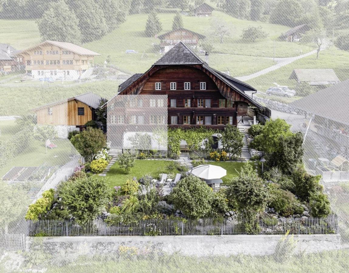 Swiss Mountain-Valley View Lodge - Bed and Breakfast Erlenbach im Simmental