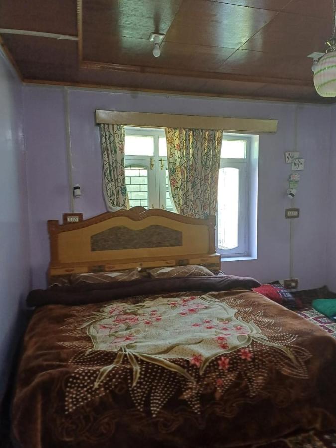 B&B Tangmarg - Mountain Vista Guest House - Bed and Breakfast Tangmarg