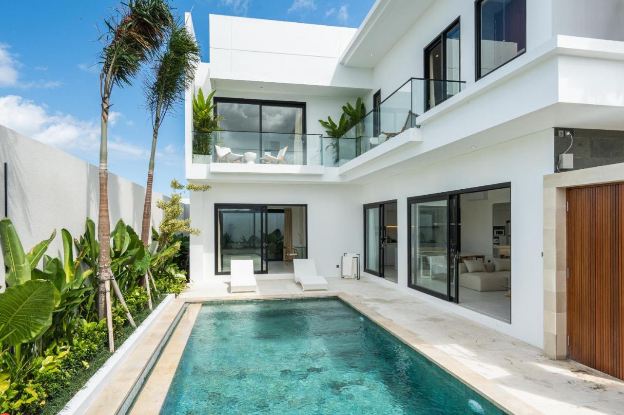 Luxe 3BR Villa at Pererenan beach - B&B Canggu