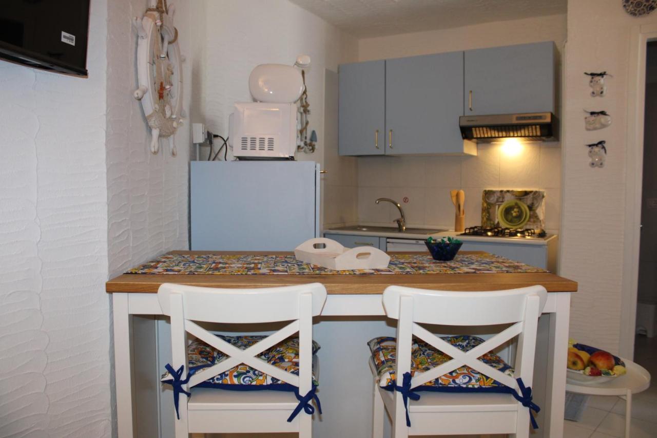 Villino B1 - IL MARE IN UNA STANZA - Chambres d’hôtes San Teodoro