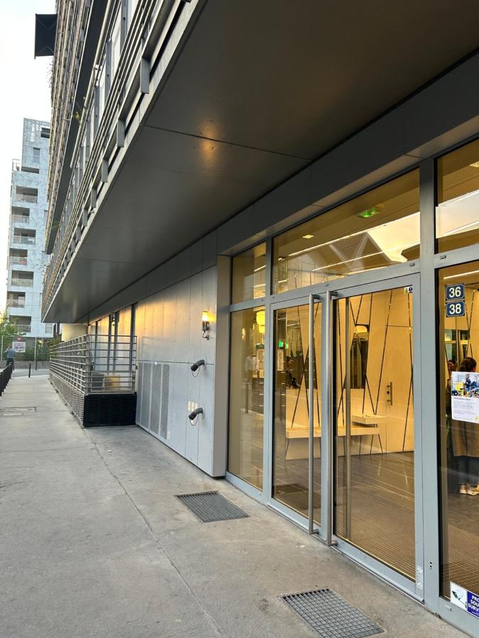 New Upscale 1 bedroom Apartment - B&B